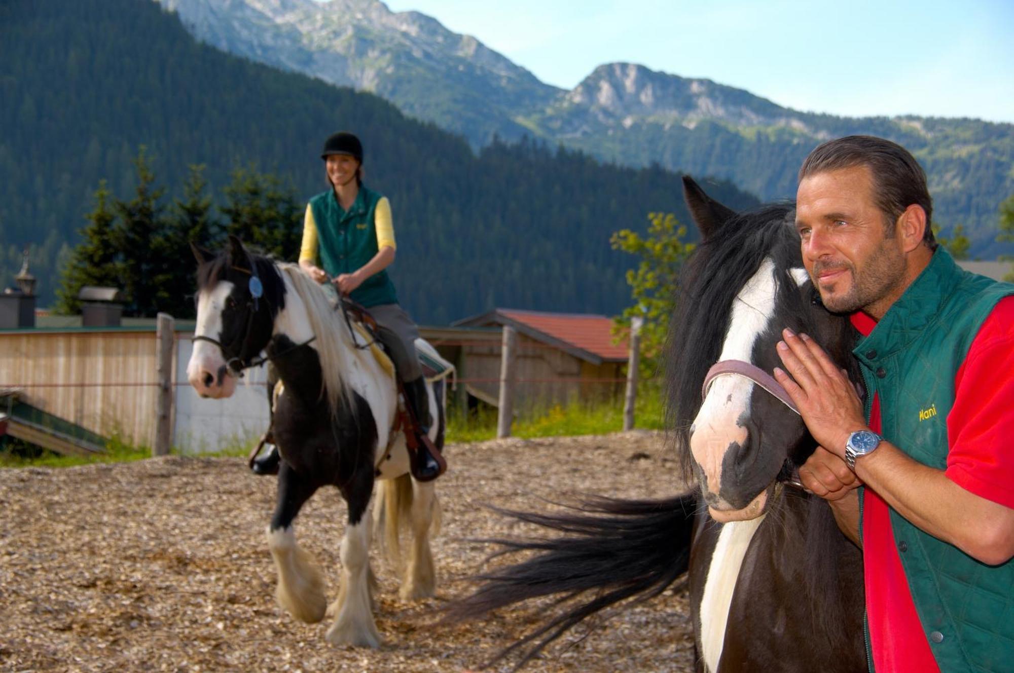 סנט מרטין אם טננגבריגה Wohlfuehlresort Und Feriengut Martinerhof מראה חיצוני תמונה