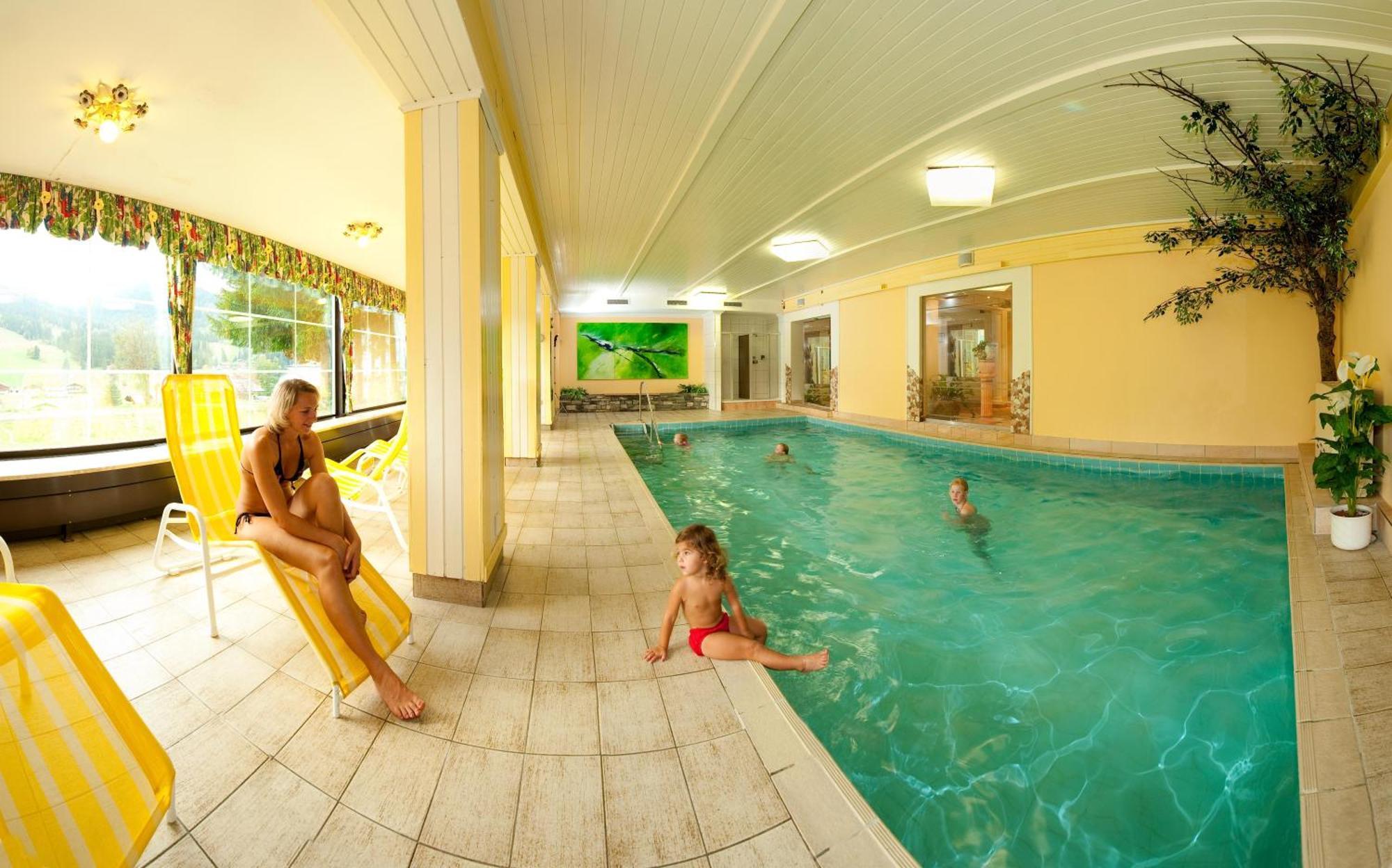 סנט מרטין אם טננגבריגה Wohlfuehlresort Und Feriengut Martinerhof מראה חיצוני תמונה