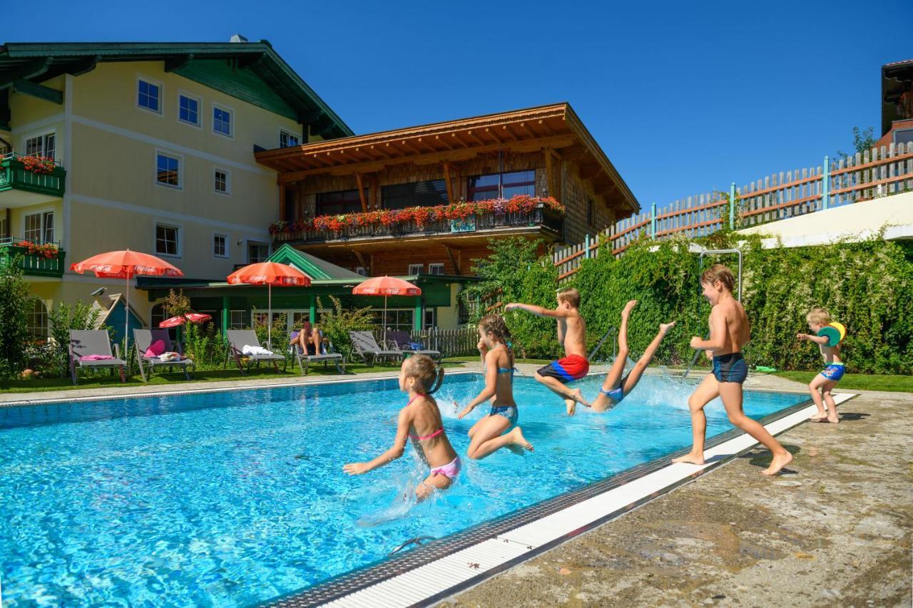 סנט מרטין אם טננגבריגה Wohlfuehlresort Und Feriengut Martinerhof מראה חיצוני תמונה