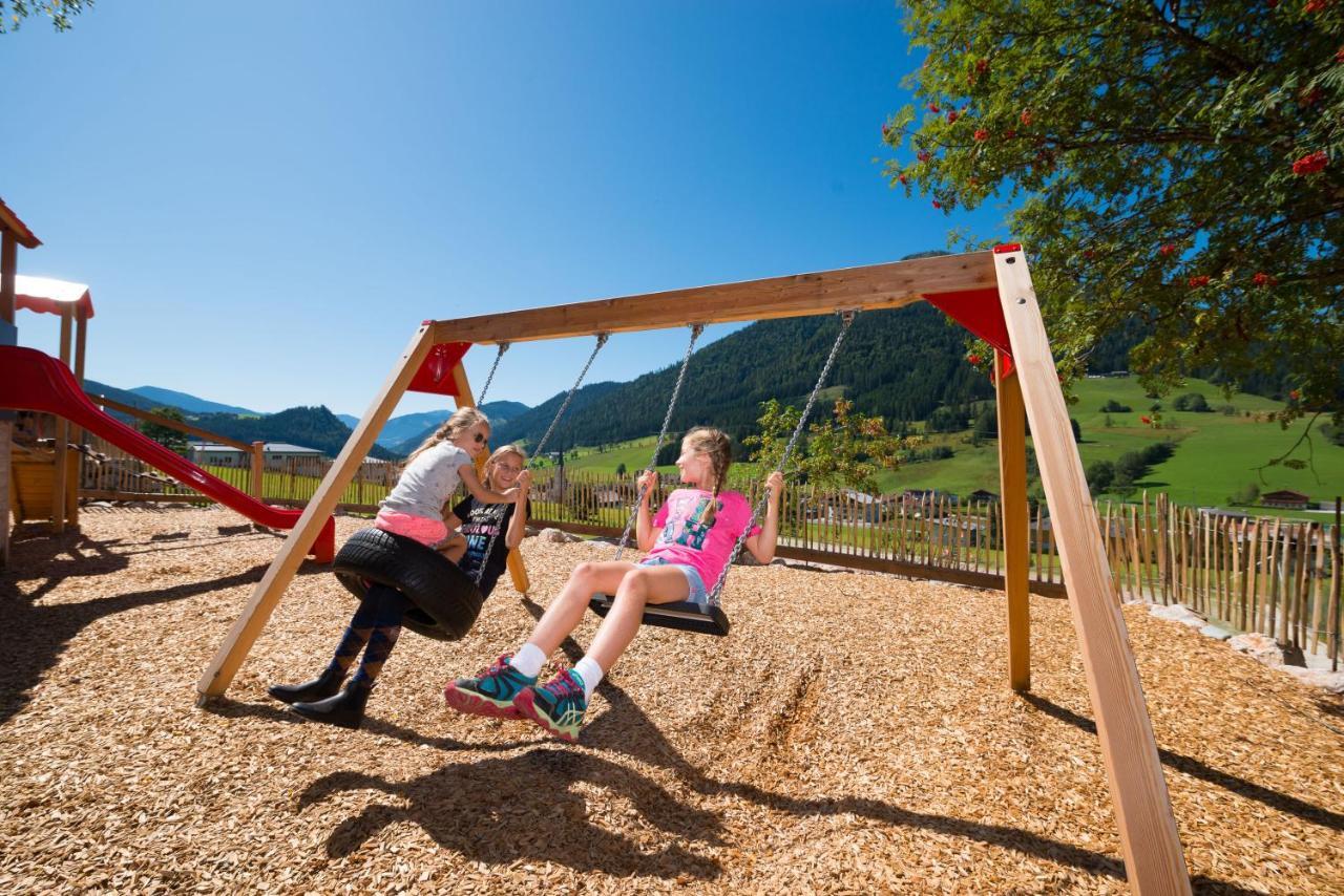 סנט מרטין אם טננגבריגה Wohlfuehlresort Und Feriengut Martinerhof מראה חיצוני תמונה