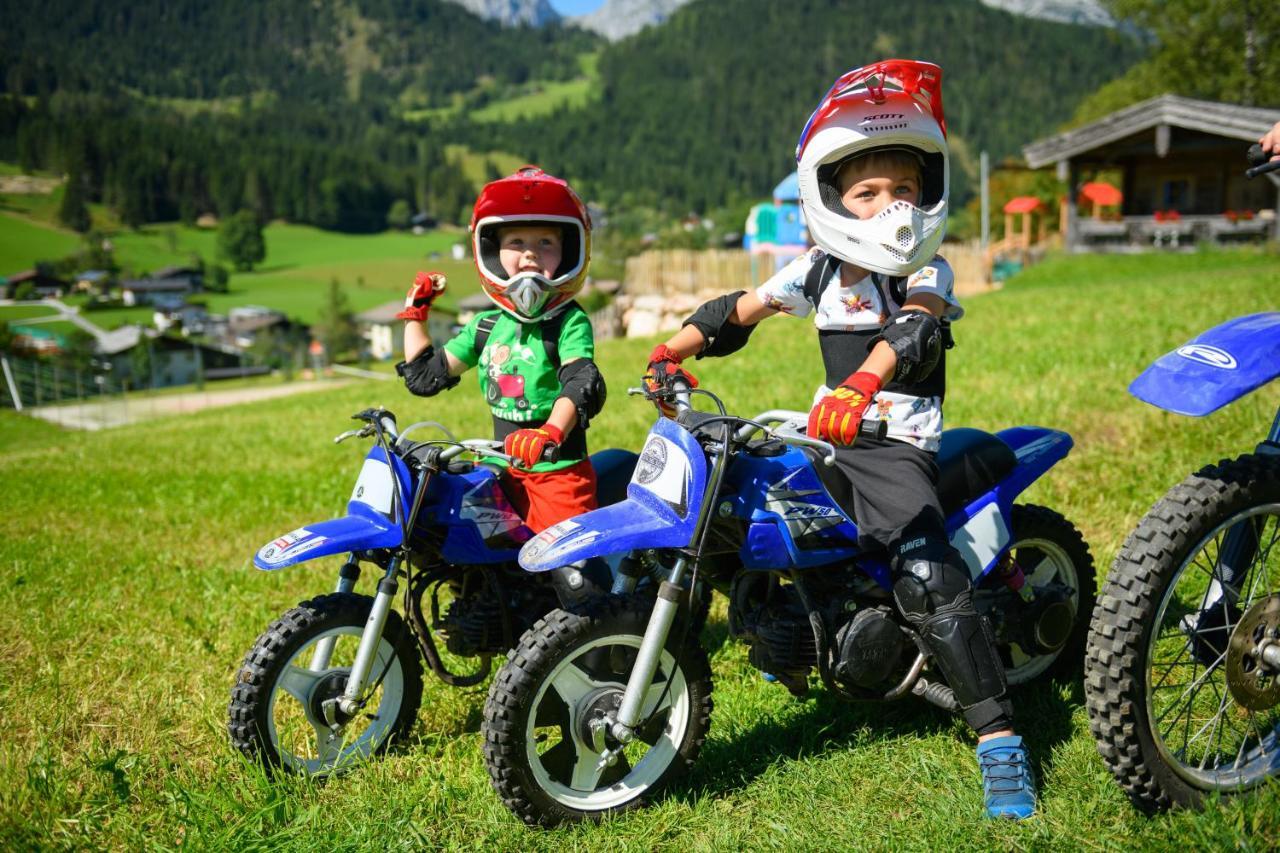 סנט מרטין אם טננגבריגה Wohlfuehlresort Und Feriengut Martinerhof מראה חיצוני תמונה