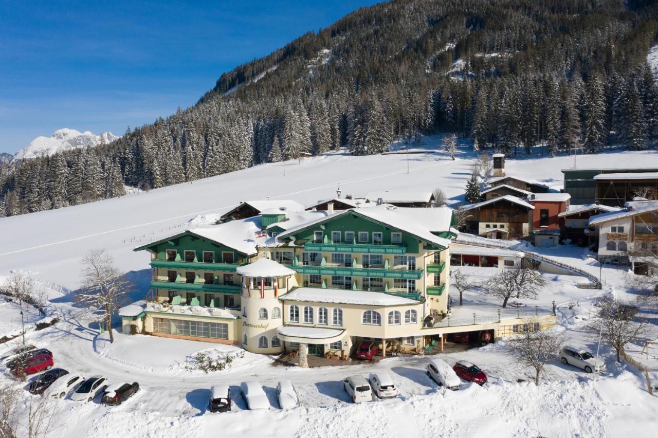 סנט מרטין אם טננגבריגה Wohlfuehlresort Und Feriengut Martinerhof מראה חיצוני תמונה